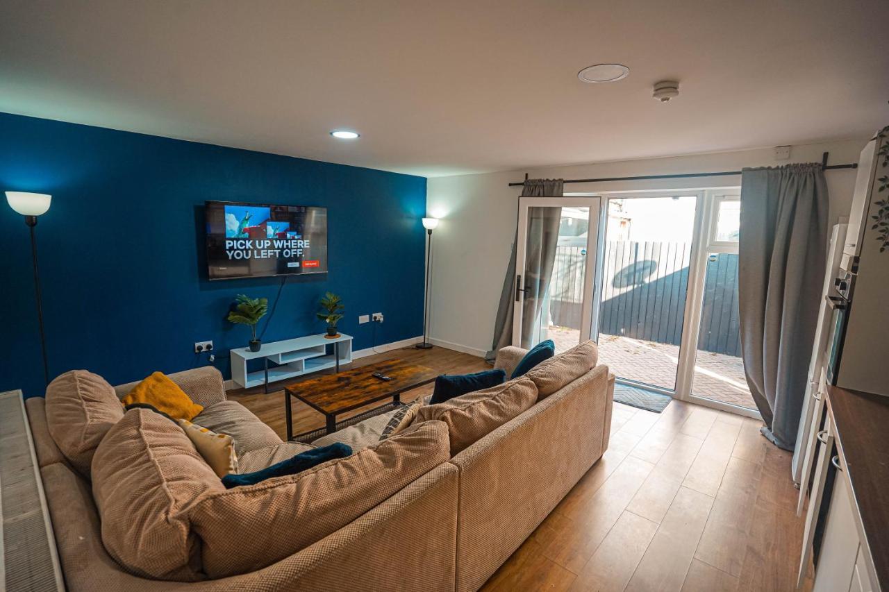 Private And Spacious 2 Bedroom House - Free Parking! Cardiff Exterior photo