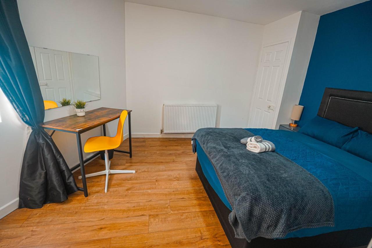 Private And Spacious 2 Bedroom House - Free Parking! Cardiff Exterior photo