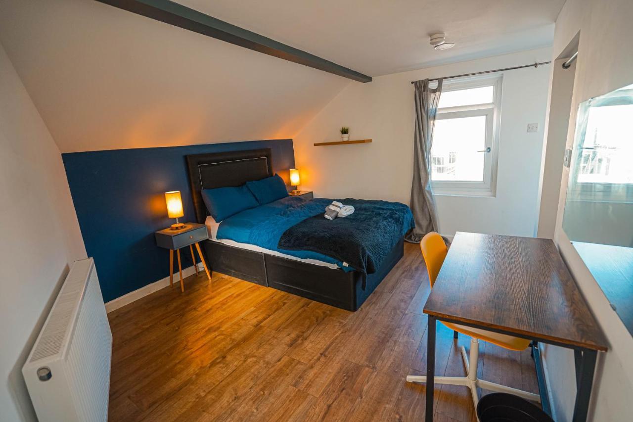 Private And Spacious 2 Bedroom House - Free Parking! Cardiff Exterior photo