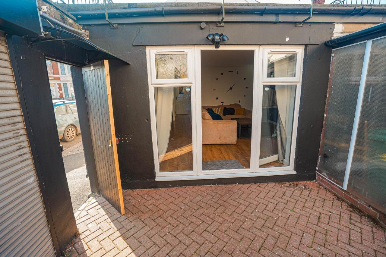 Private And Spacious 2 Bedroom House - Free Parking! Cardiff Exterior photo