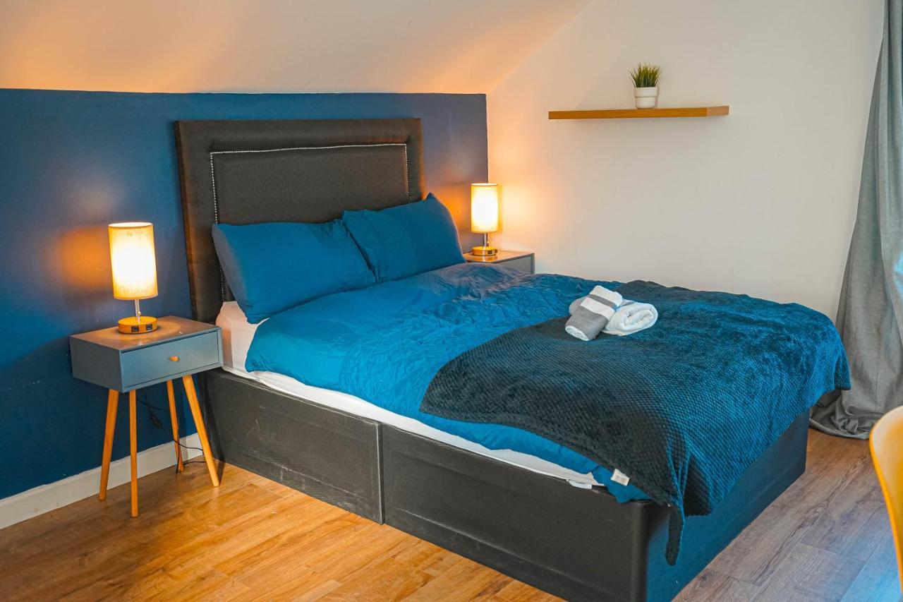Private And Spacious 2 Bedroom House - Free Parking! Cardiff Exterior photo