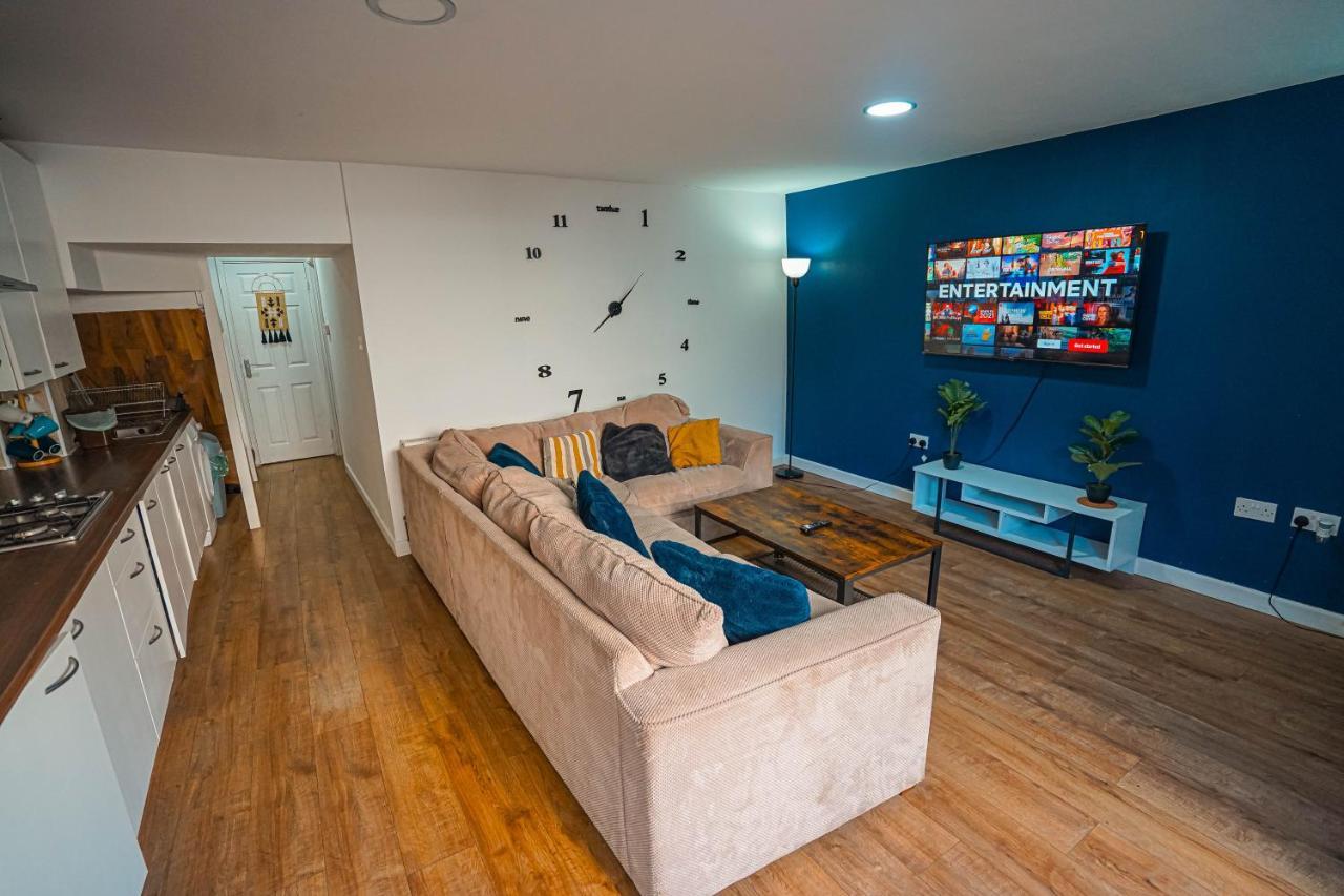 Private And Spacious 2 Bedroom House - Free Parking! Cardiff Exterior photo