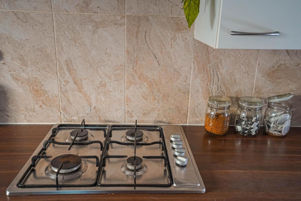 Private And Spacious 2 Bedroom House - Free Parking! Cardiff Exterior photo