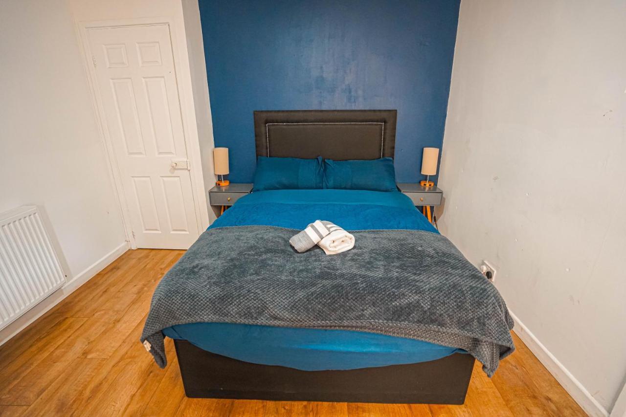 Private And Spacious 2 Bedroom House - Free Parking! Cardiff Exterior photo